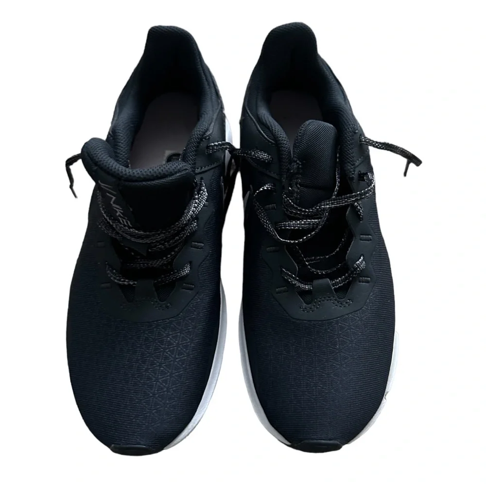 Nike women’s sneakers